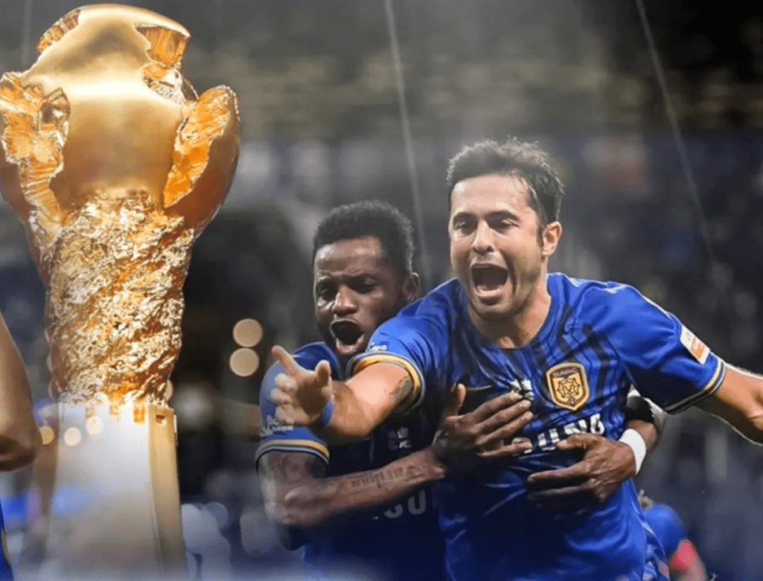 江苏队鏖战骑士,克莱点燃赛场 江苏队鏖战骑士,克莱点燃赛场