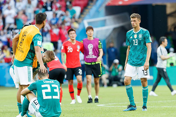 日本队碾压德国队，黄鸭组合带队取胜