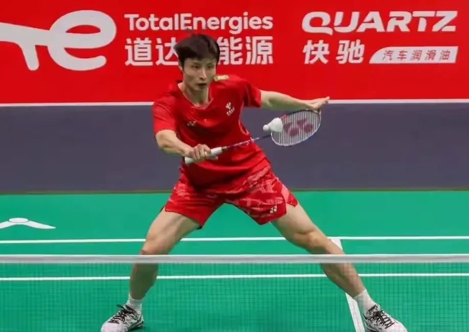 日本队翻盘中国队,石宇奇点燃赛场 日本队翻盘中国队,石宇奇点燃赛场