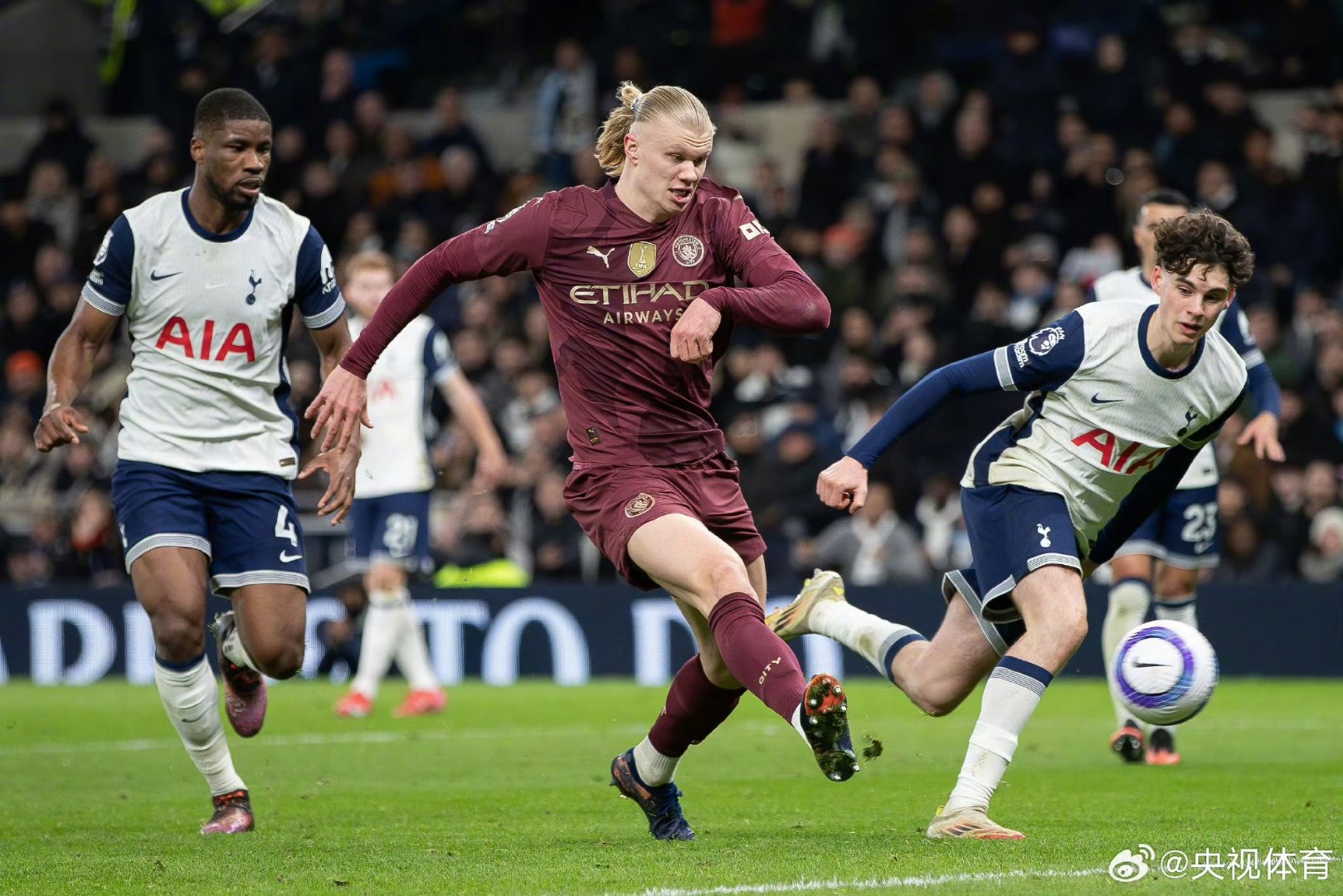 曼联轻取波兰，哈兰德惊艳四座