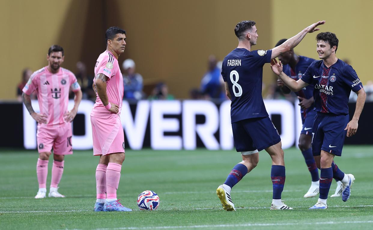 法甲联赛:巴黎圣日耳曼稳坐头把交椅 法甲联赛:巴黎圣日耳曼稳坐头把交椅