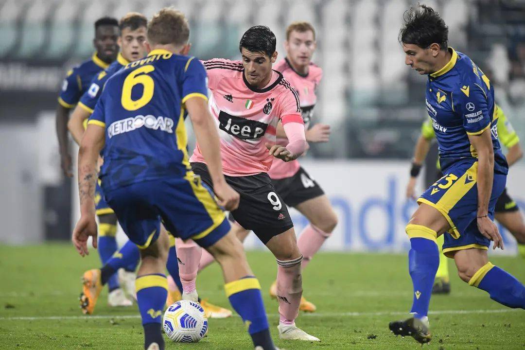 尤文图斯后卫博努奇意外伤退,球队防线缺席揭晓 尤文图斯后卫博努奇意外伤退,球队防线缺席揭晓