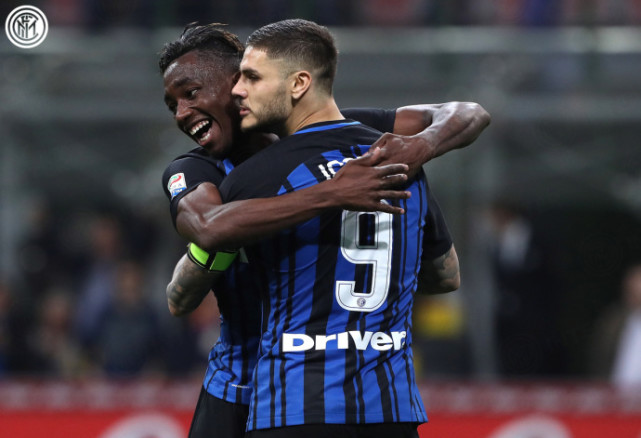 卡利亚里球员遭遇不公待遇,引发球迷抗议 卡利亚里球员遭遇不公待遇,引发球迷抗议