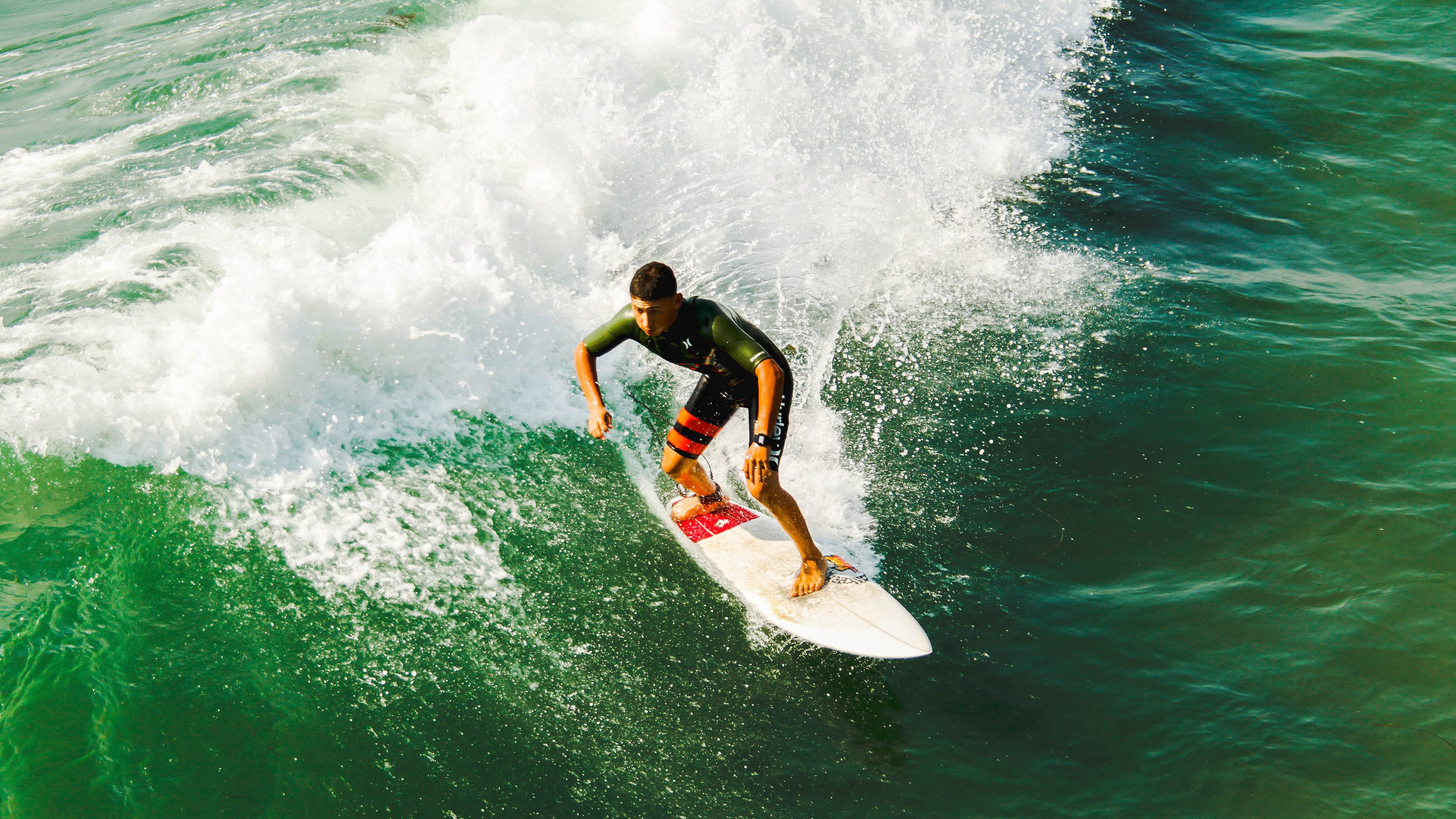篮网碾压福建队，范弗利特高光表现引领团队胜利